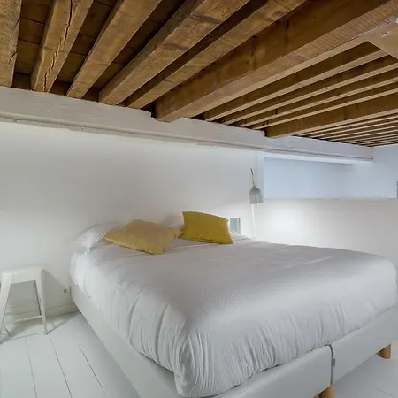 Like - Opera Apartment